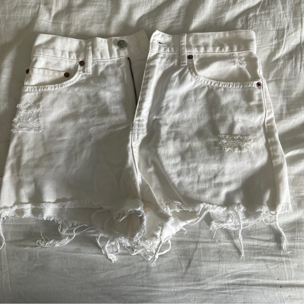 BDG jean shorts size 27